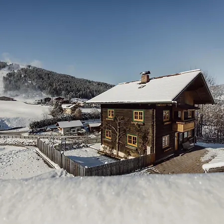 Ferienhaus/chalet Schneiderhaeusl בקתה *